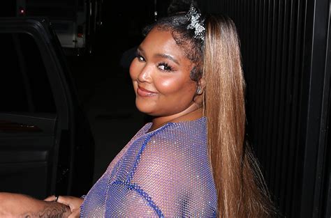 lizzo nudes|Lizzo Poses Nude in Sexy New Snaps